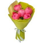 Букет из 5 коралловых пионов